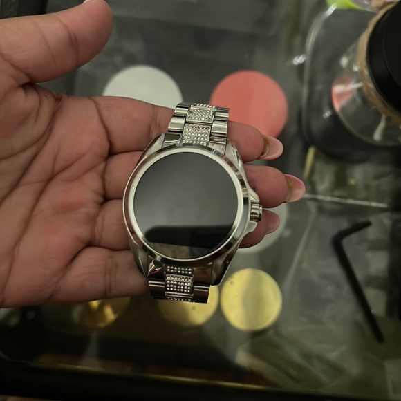 Micheal kors smart watch with zirconia diamond stones - Picture 1 of 3